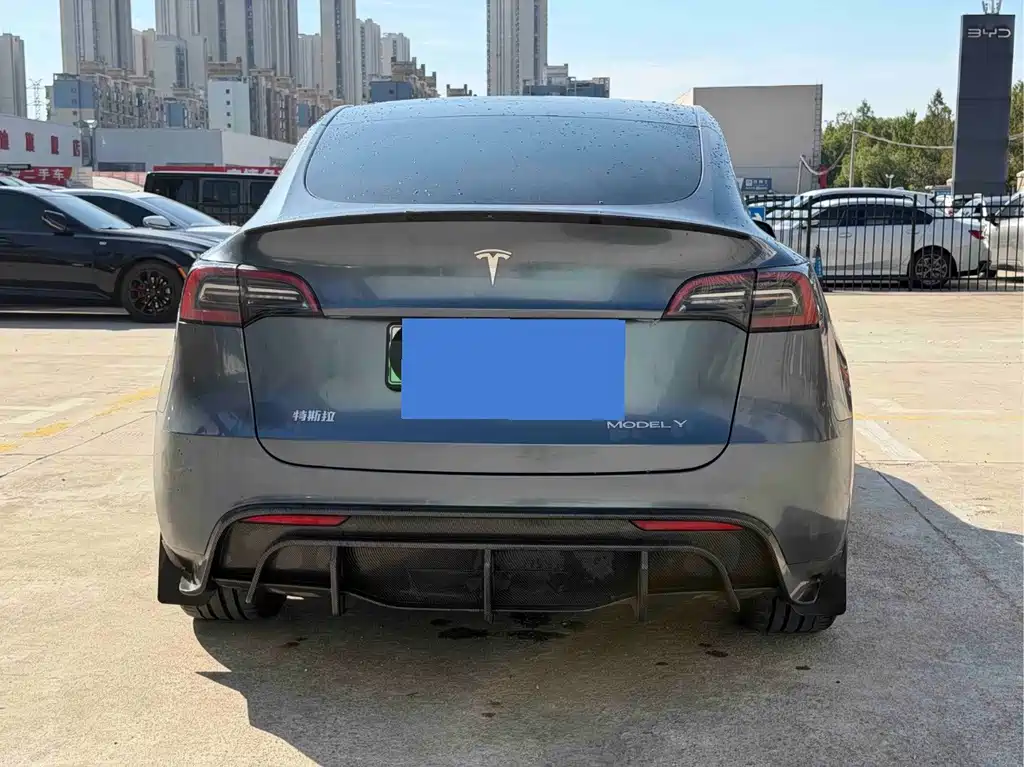 Tesla Model Y — фото 7
