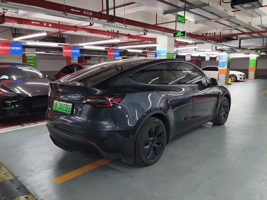 Tesla Model Y — фото 7