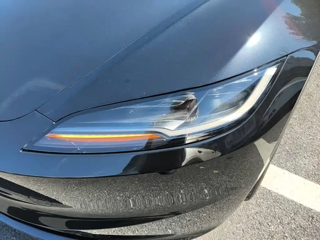 Tesla Model 3 — фото 24