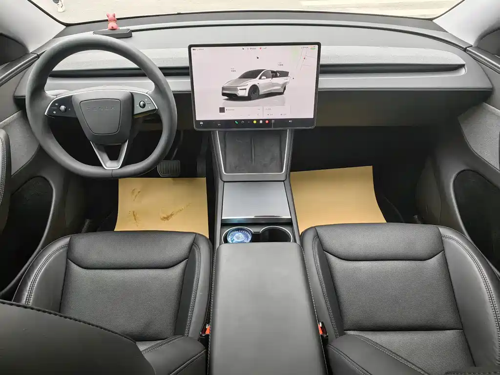 Tesla Model Y — фото 3