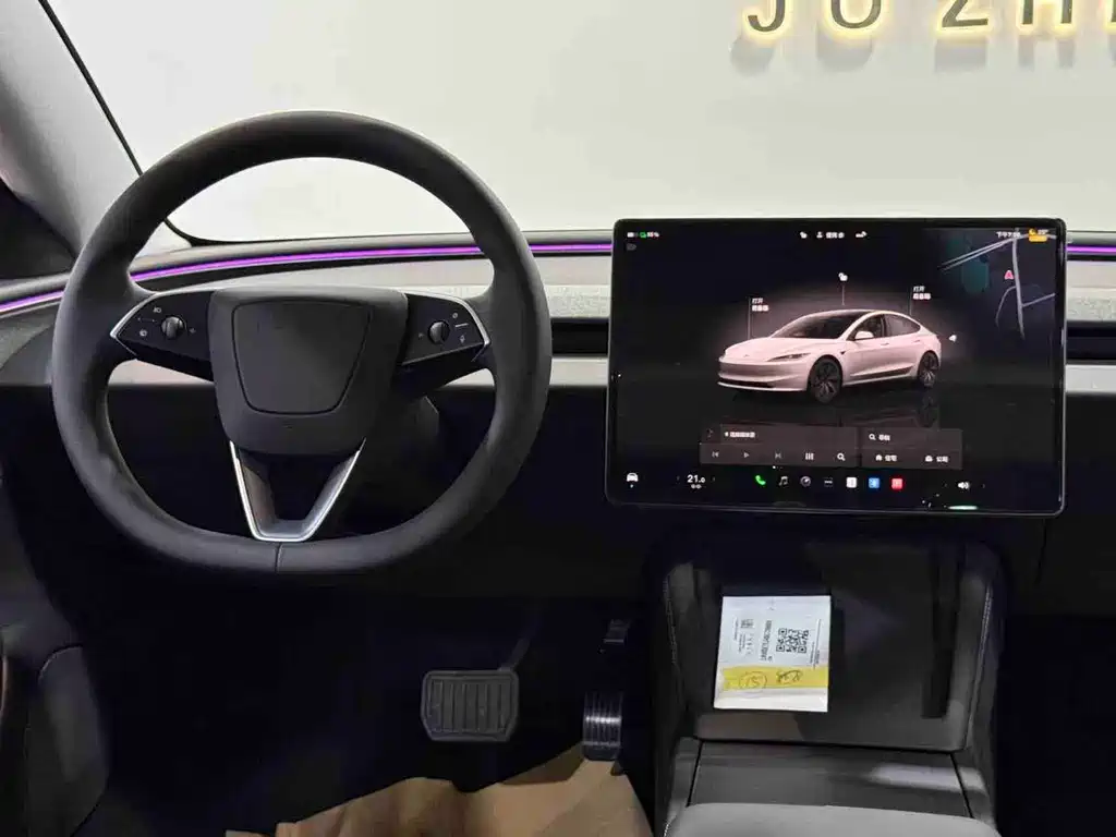 Tesla Model 3 — фото 14