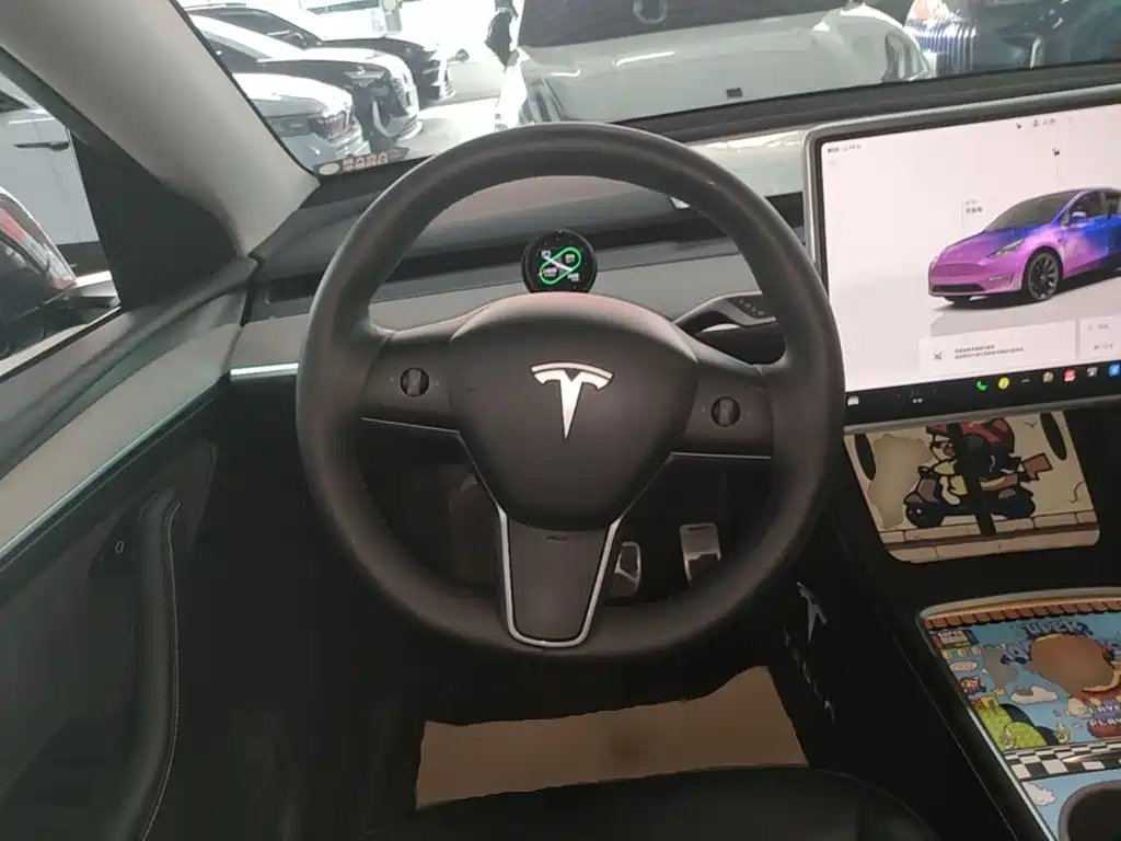 Tesla Model Y — фото 11