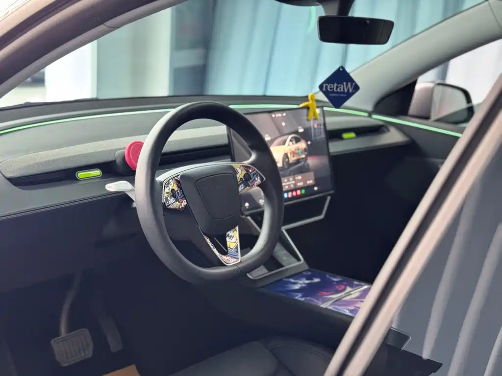 Tesla Model Y — фото 4