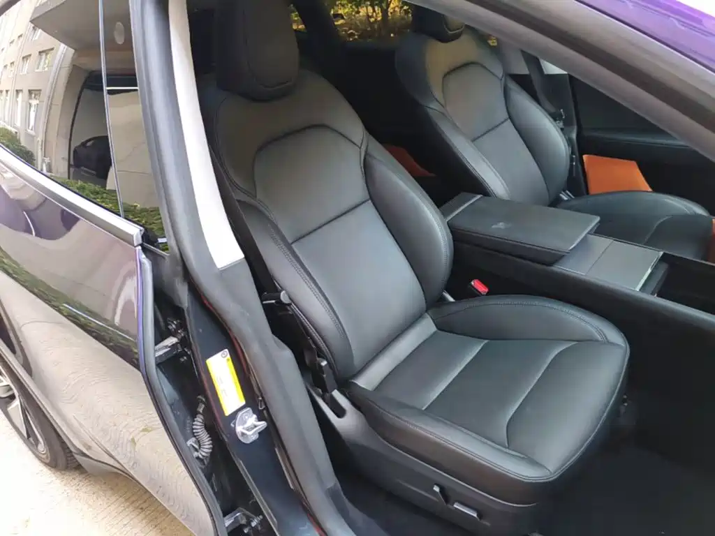 Tesla Model Y — фото 25