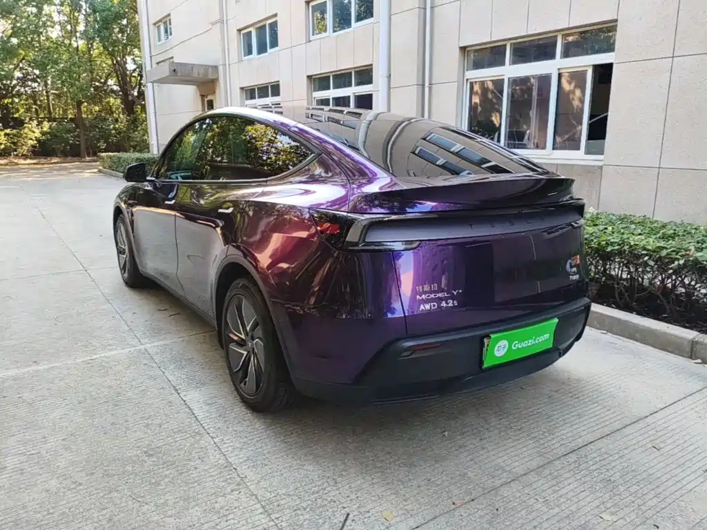 Tesla Model Y — фото 5