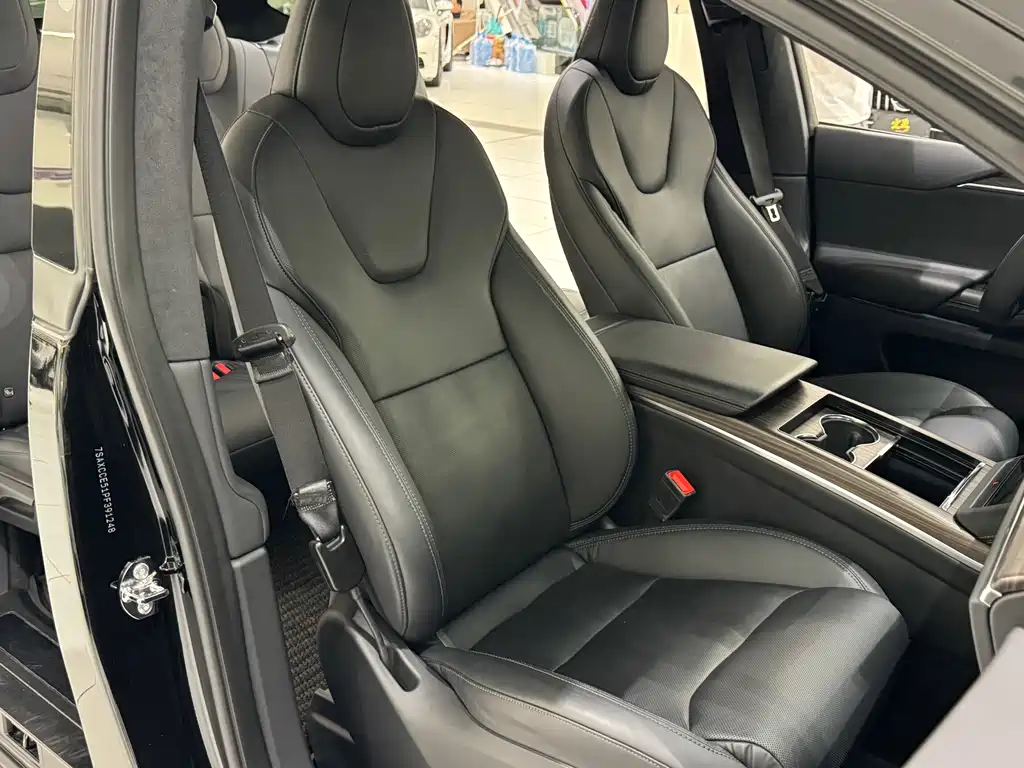 Tesla Model X — фото 28