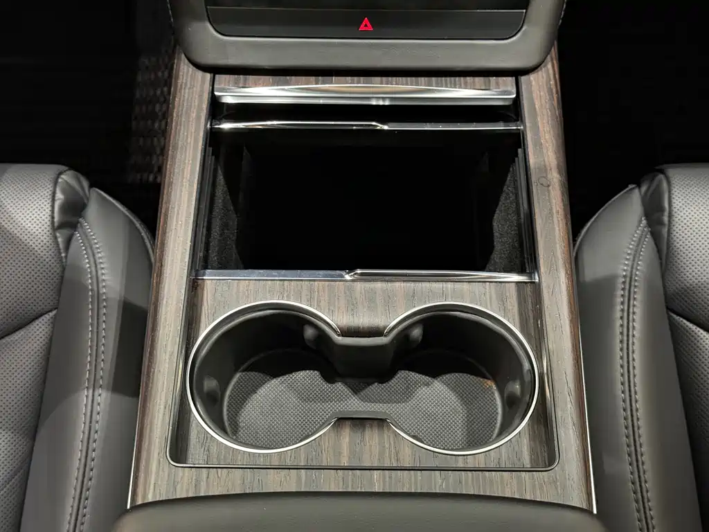 Tesla Model X — фото 9