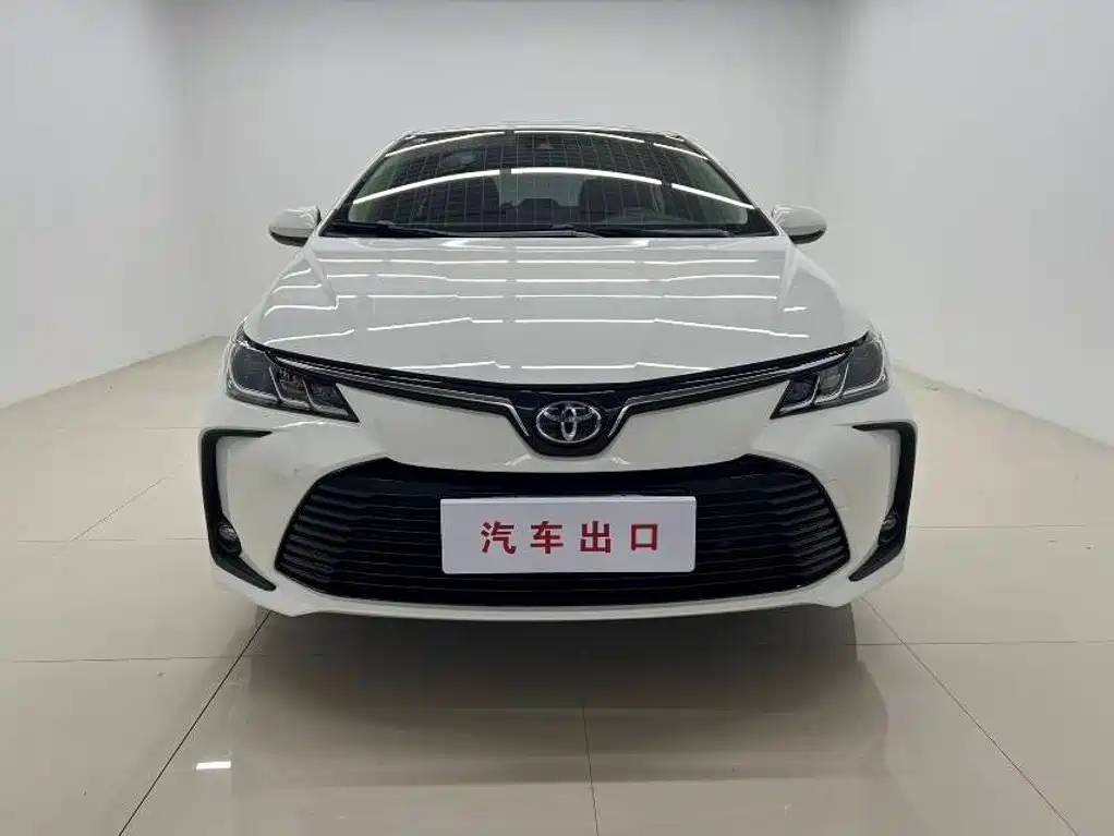 Toyota Corolla — фото 2