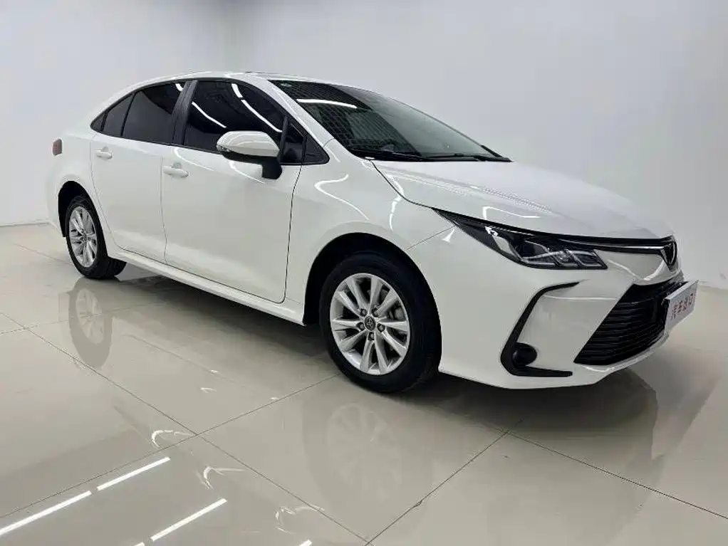 Toyota Corolla — фото 3