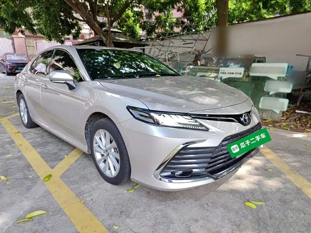 Toyota Camry — фото 4