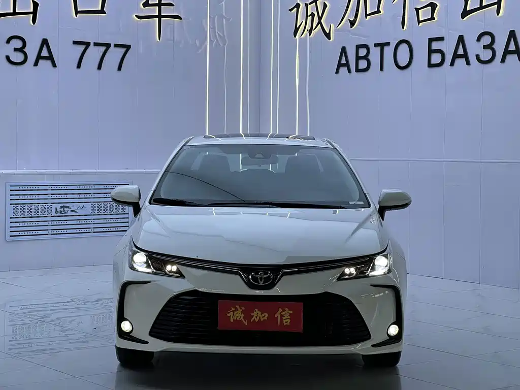Toyota Corolla — фото 2