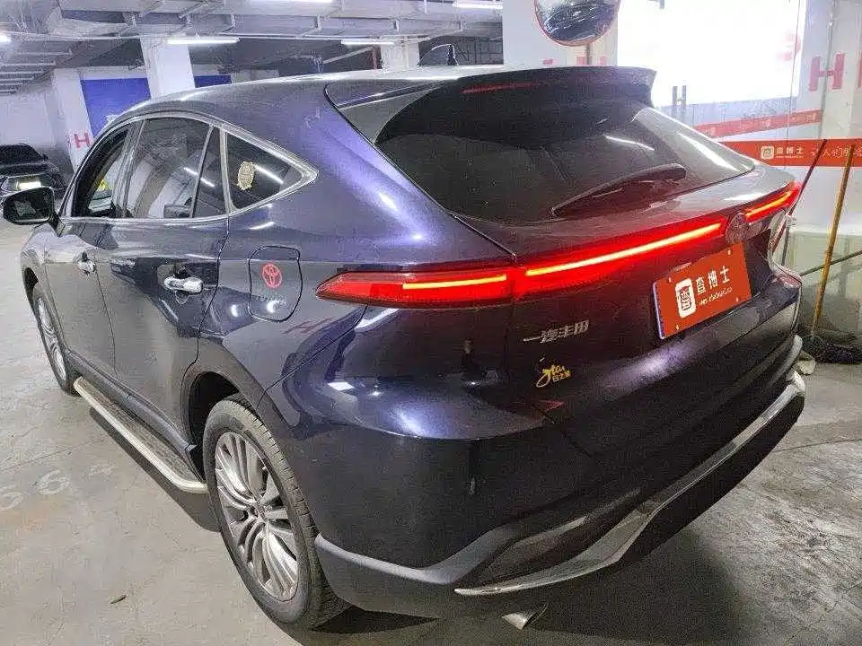 Toyota Harrier — фото 4