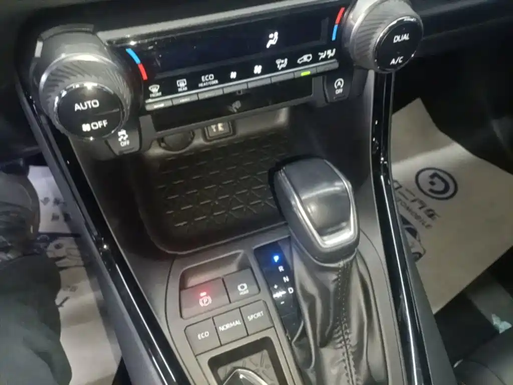 Toyota Wildlander — фото 14