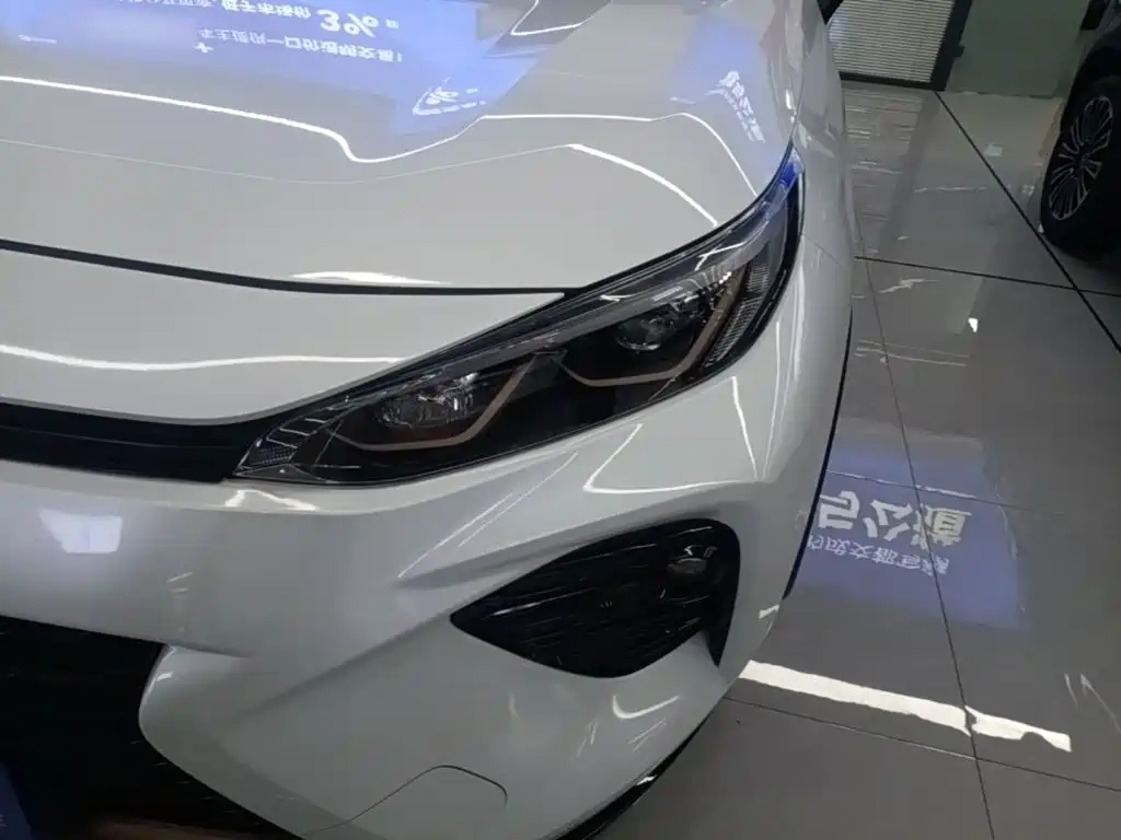 Toyota Wildlander — фото 24