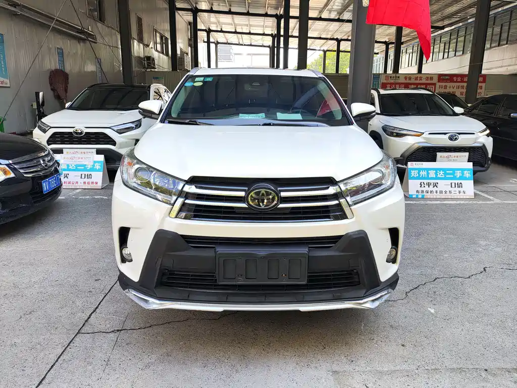 Toyota Highlander — фото 2