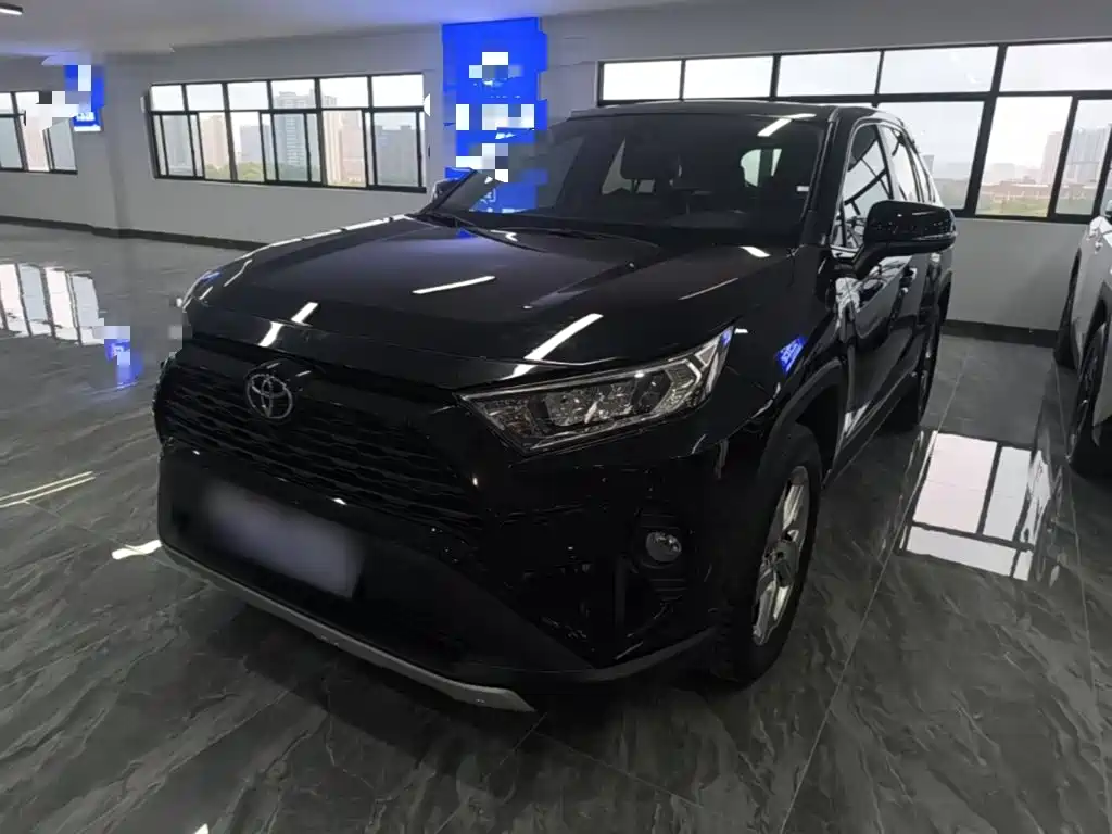 Toyota RAV4 — фото 2