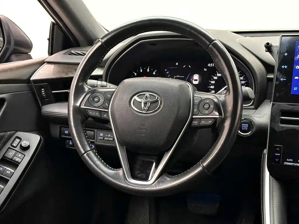 Toyota Avalon — фото 8