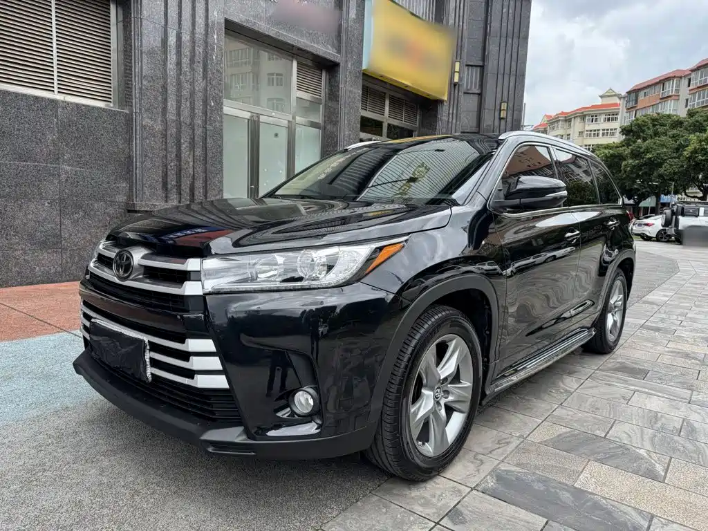 Toyota Highlander — фото 2