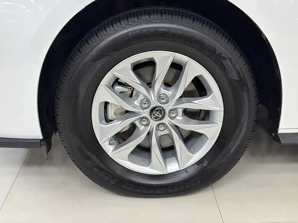 Toyota Granvia — фото 17