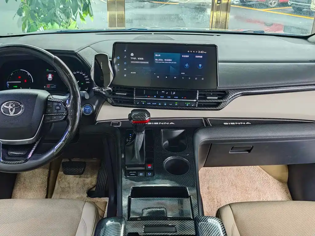 Toyota Sienna — фото 11