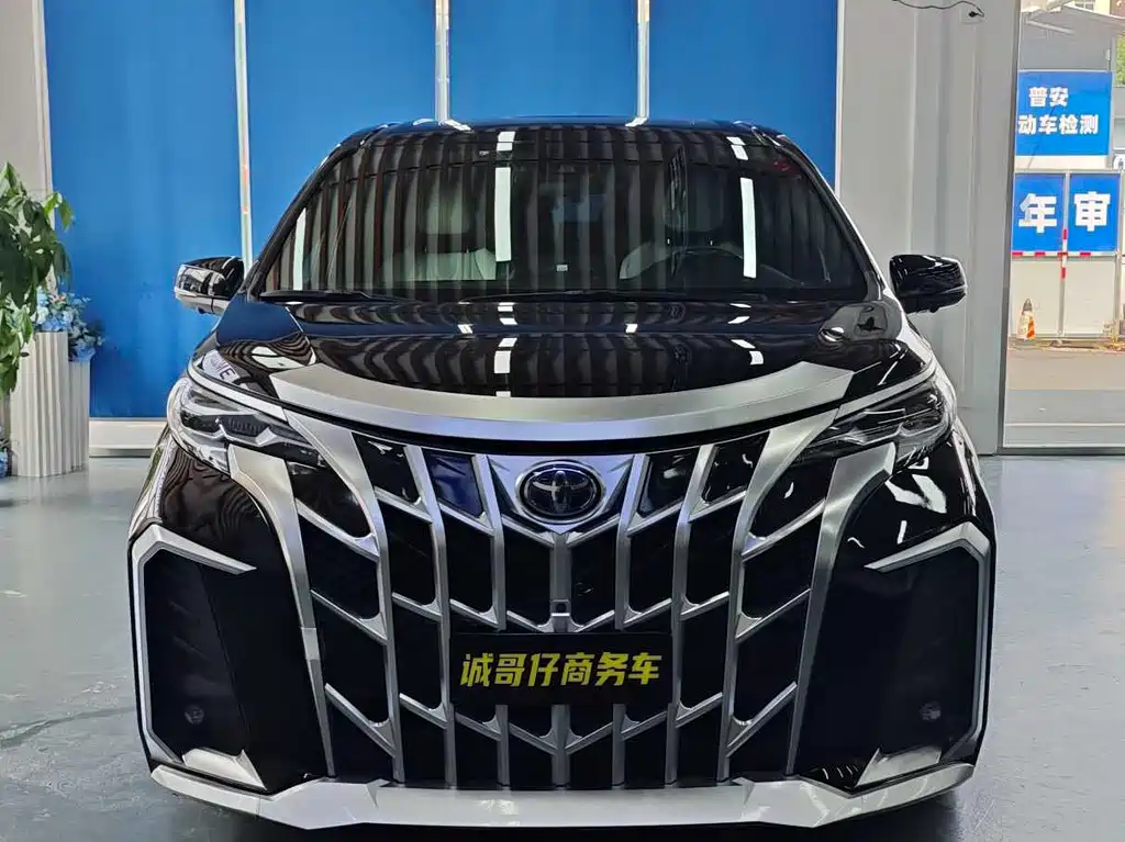 Toyota Sienna — фото 2