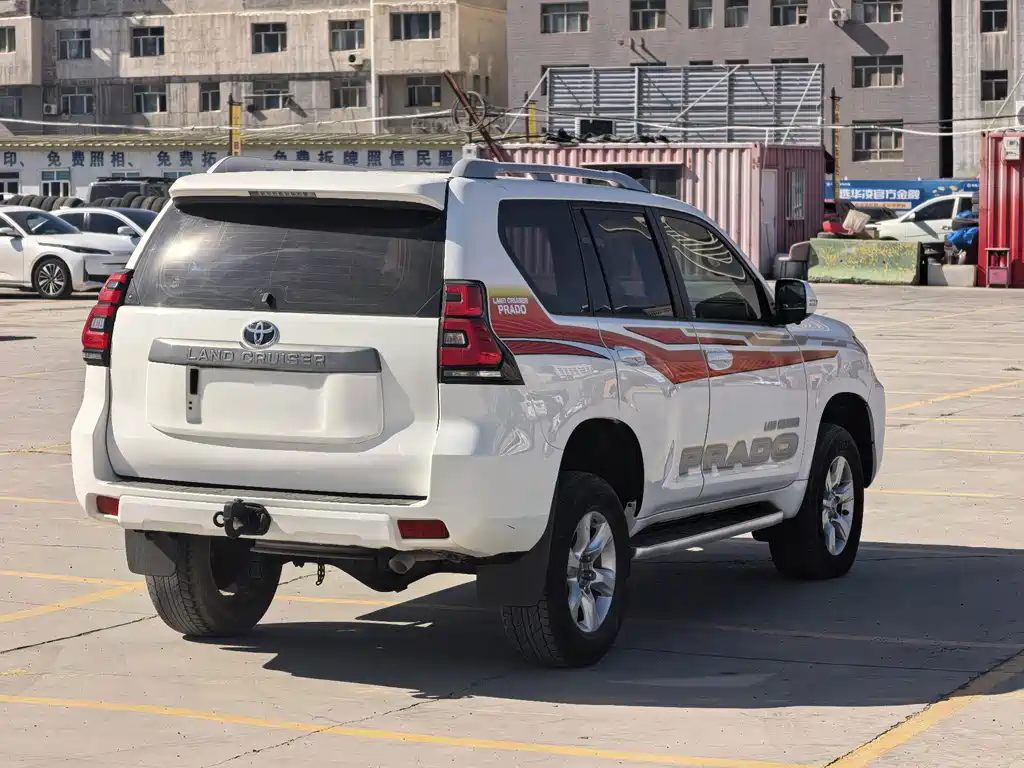 Toyota Prado (Import) — фото 9
