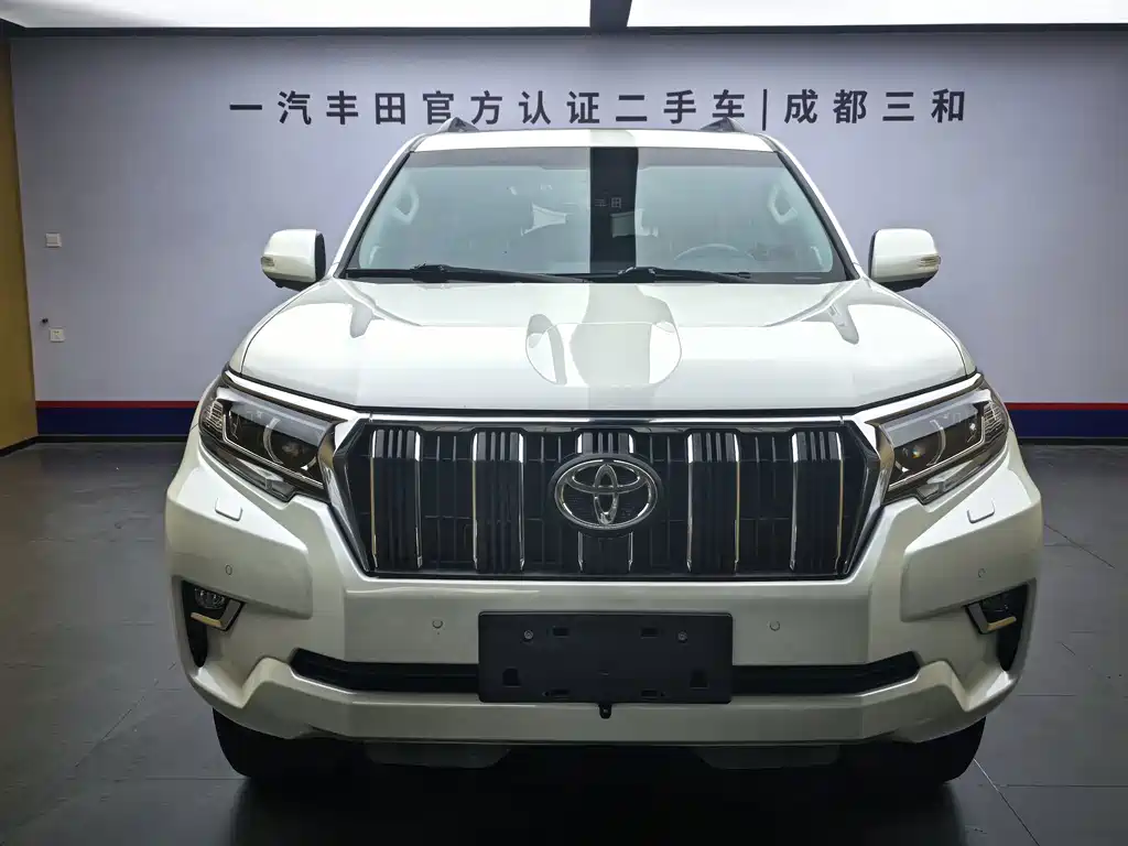 Toyota Prado — фото 2