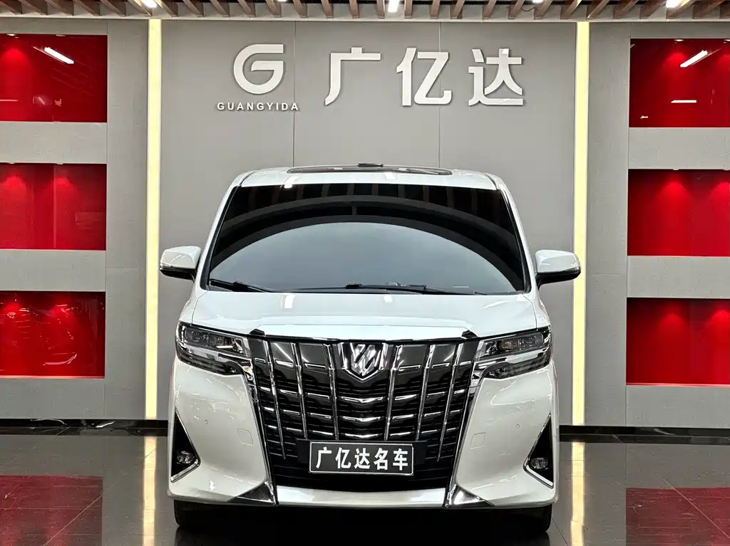 Toyota Alphard — фото 2
