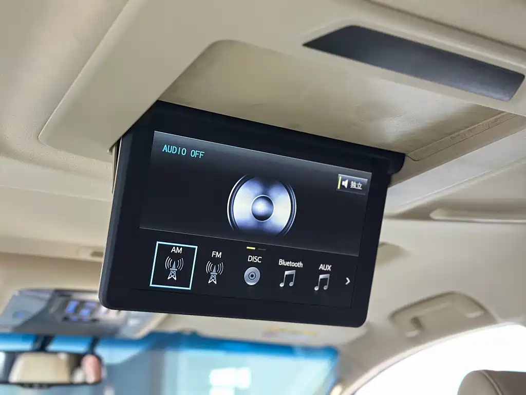 Toyota Alphard — фото 14