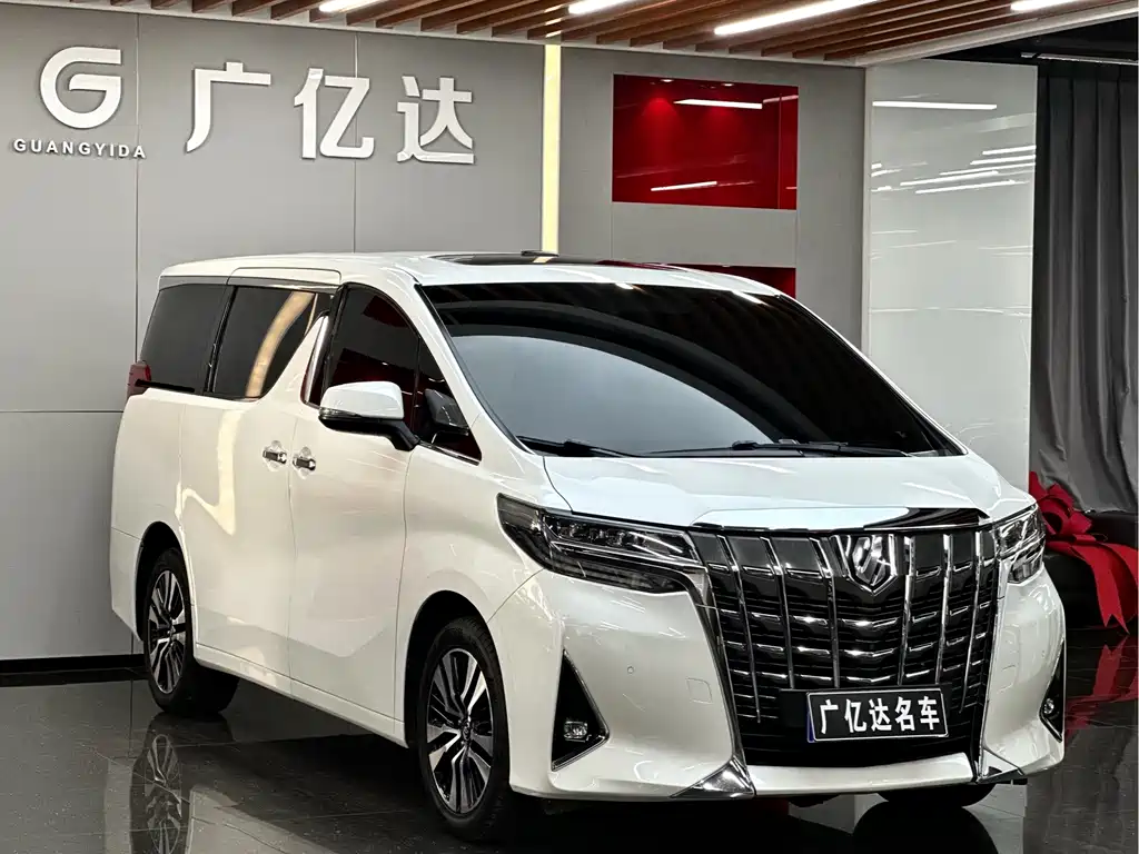 Toyota Alphard — фото 3