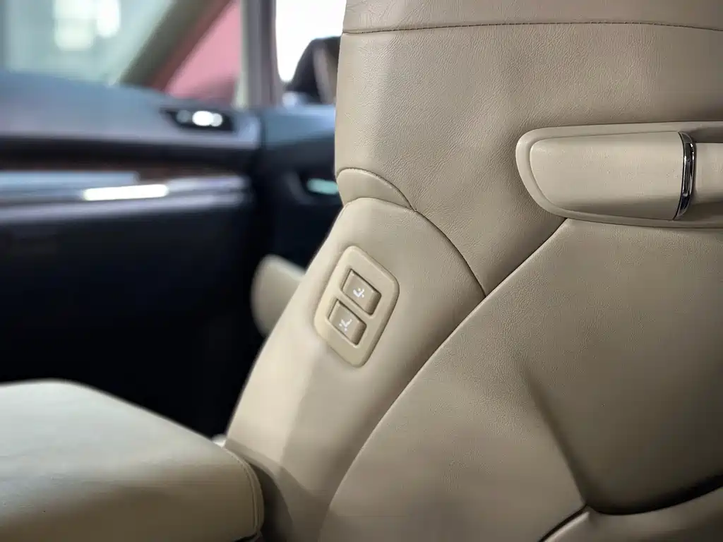 Toyota Alphard — фото 21