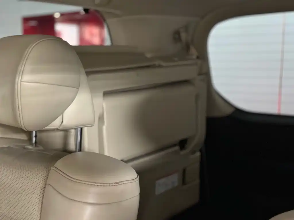 Toyota Alphard — фото 22