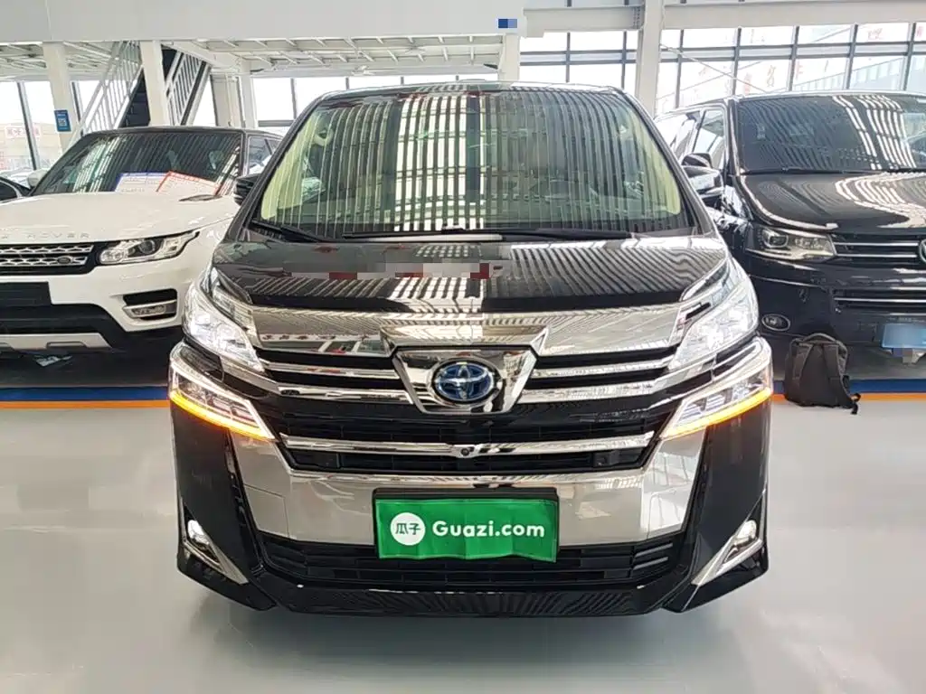 Toyota Vellfire — фото 3