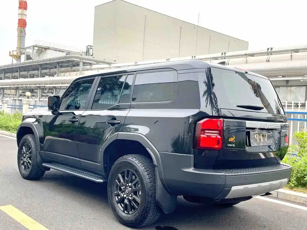 Toyota Prado — фото 9
