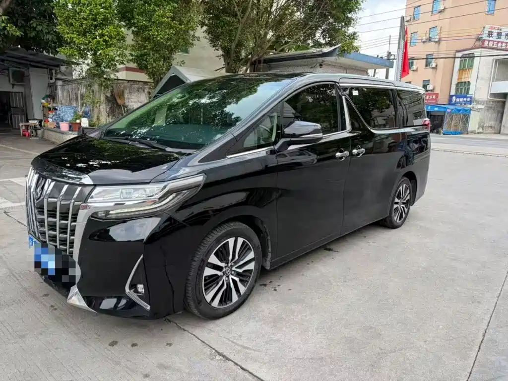 Toyota Alphard — фото 3