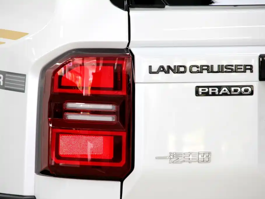 Toyota Prado — фото 33