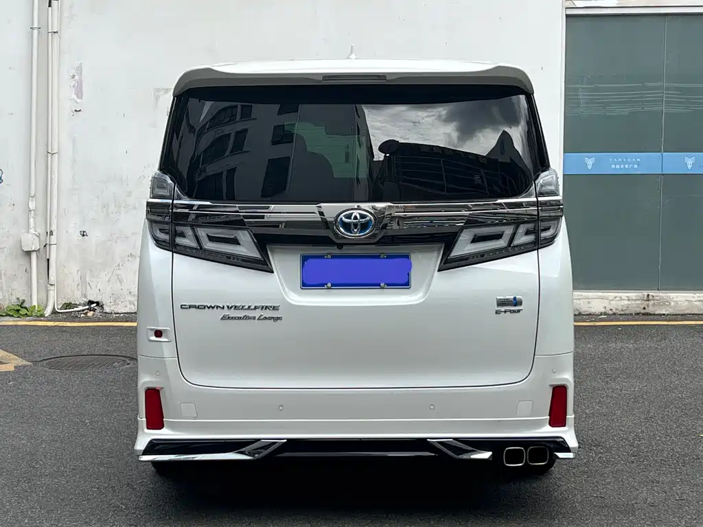 Toyota Vellfire — фото 9