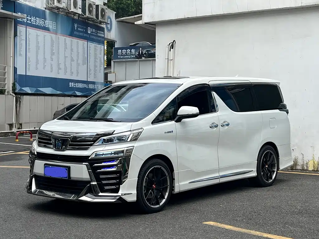 Toyota Vellfire — фото 10