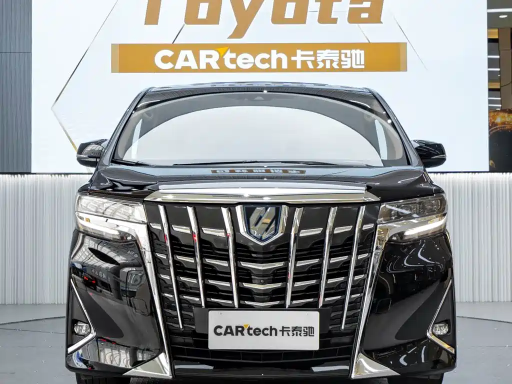 Toyota Alphard — фото 2