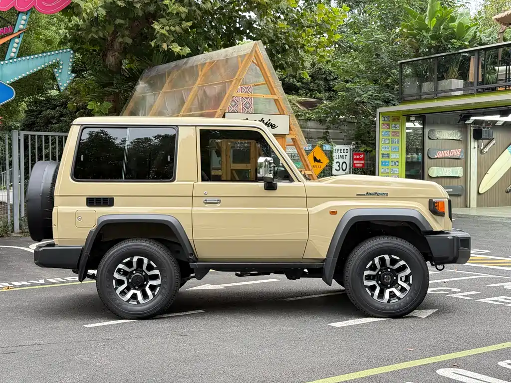 Toyota Land Cruiser — фото 4