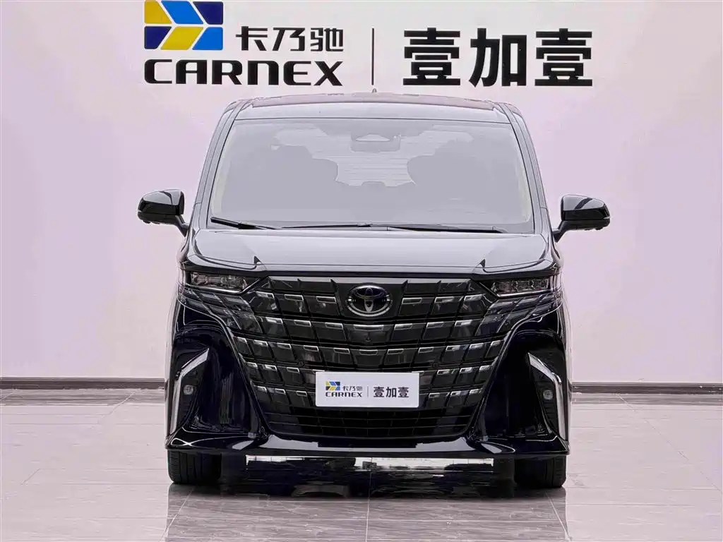 Toyota Alphard — фото 4