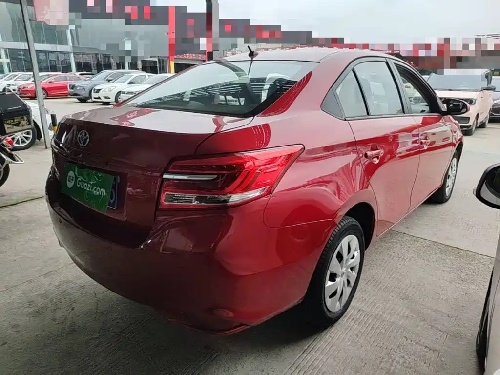 Toyota Vios — фото 7