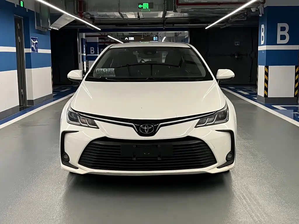 Toyota Corolla — фото 2