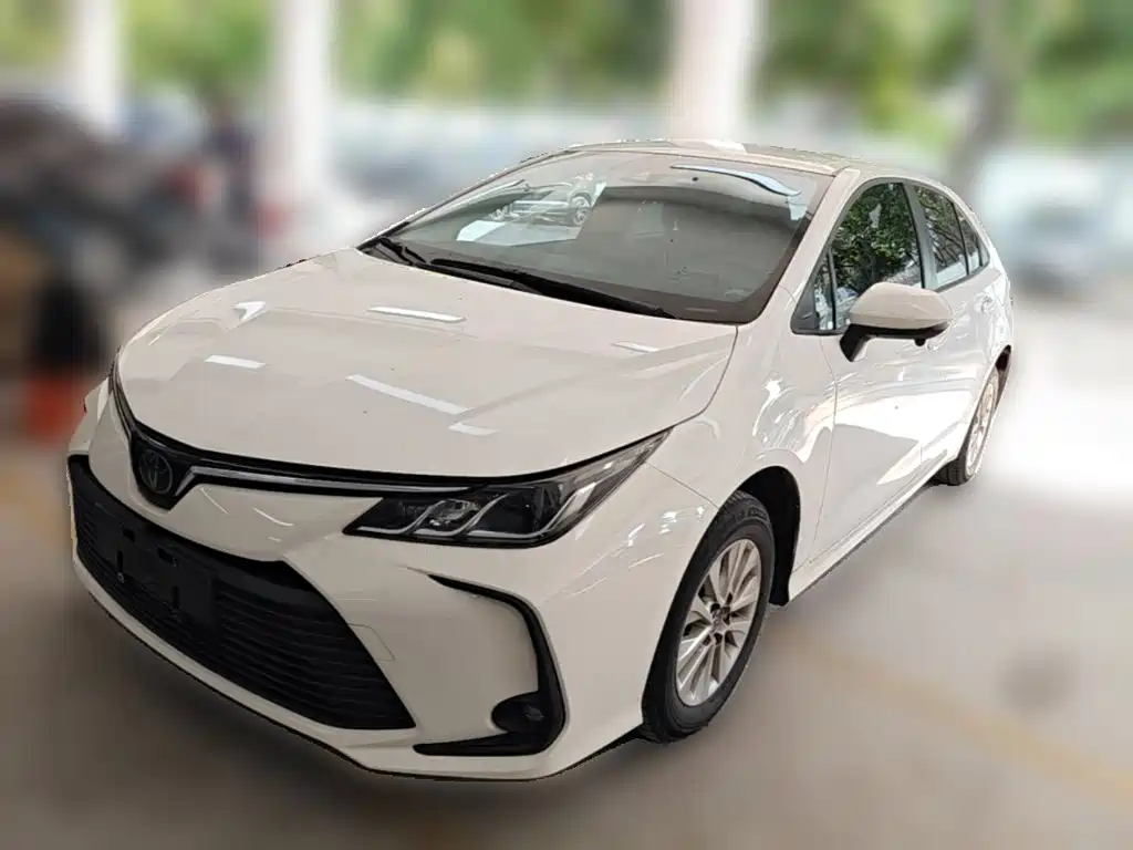 Toyota Corolla — фото 3