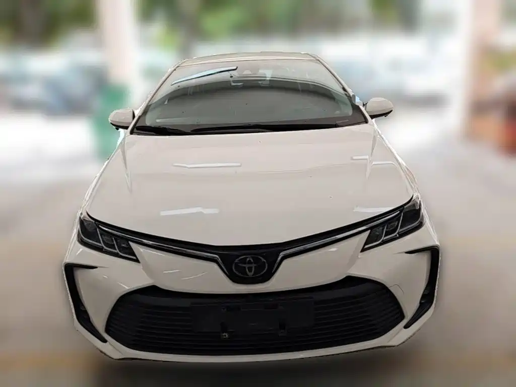 Toyota Corolla — фото 5