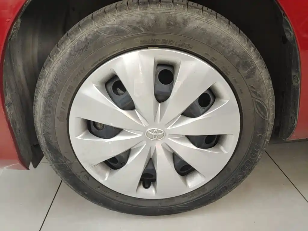 Toyota Yaris L — фото 23