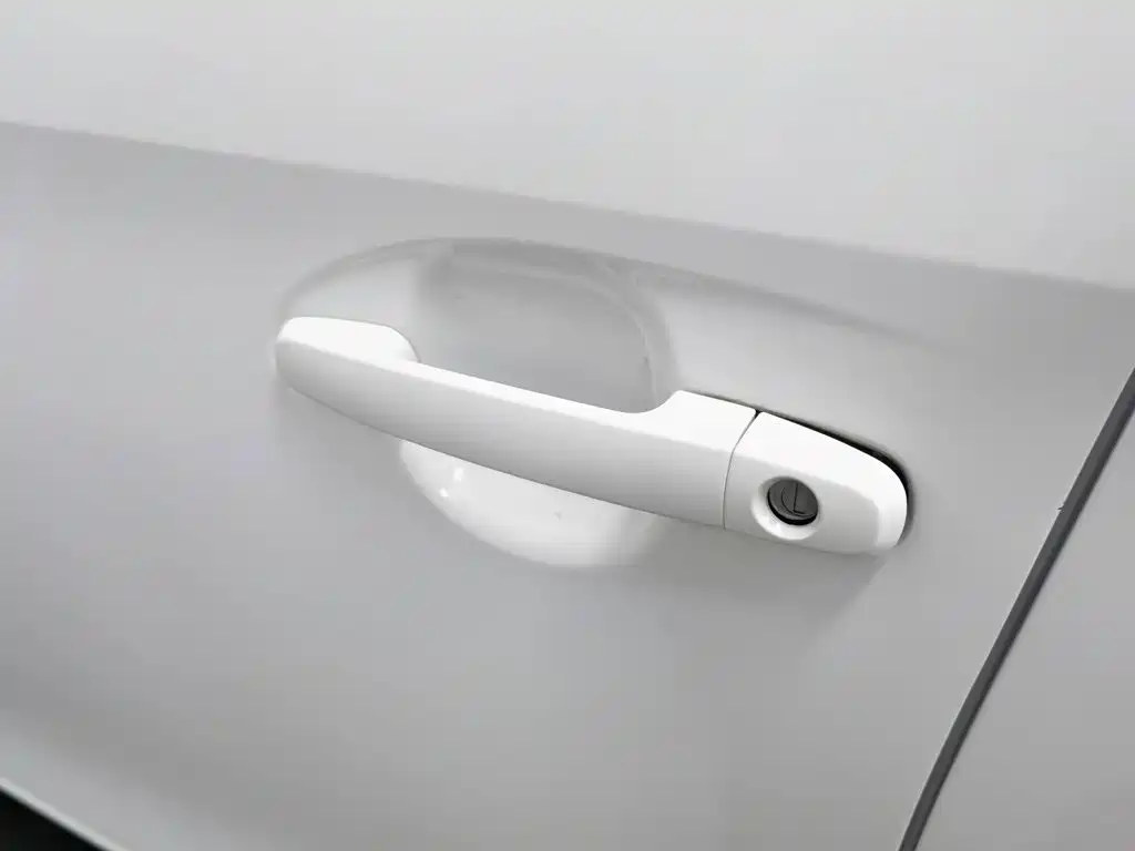 Toyota Yaris L — фото 18
