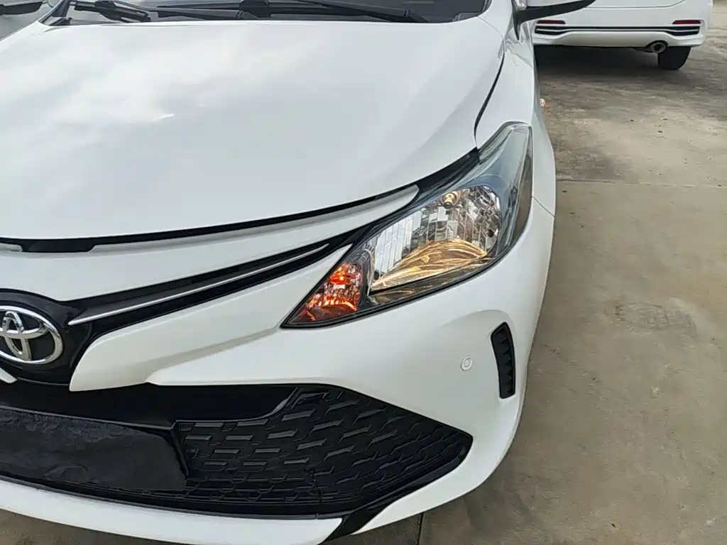 Toyota Vios FS — фото 18