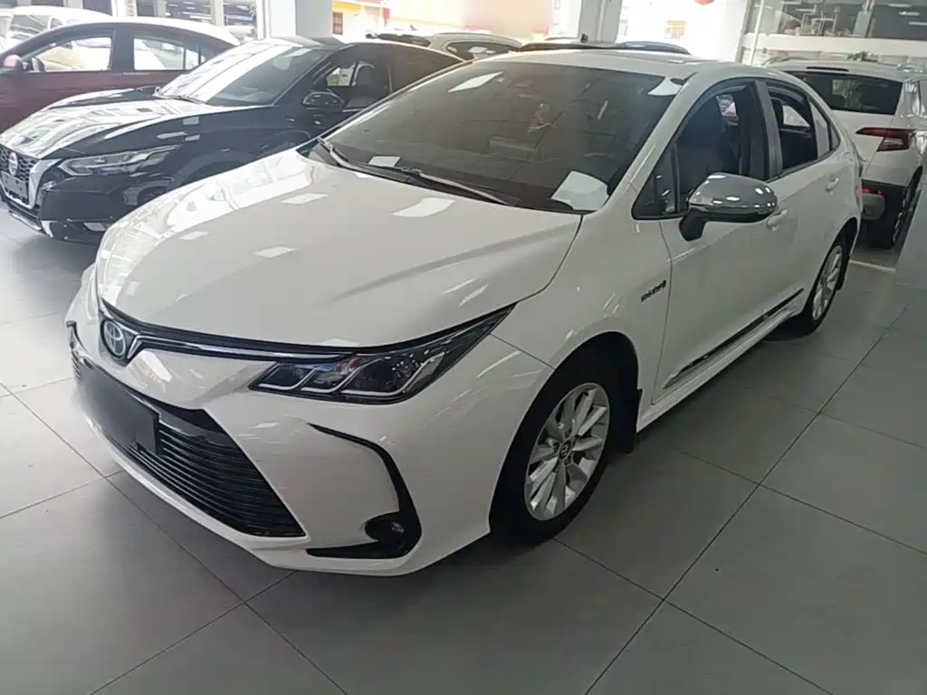 Toyota Corolla — фото 2