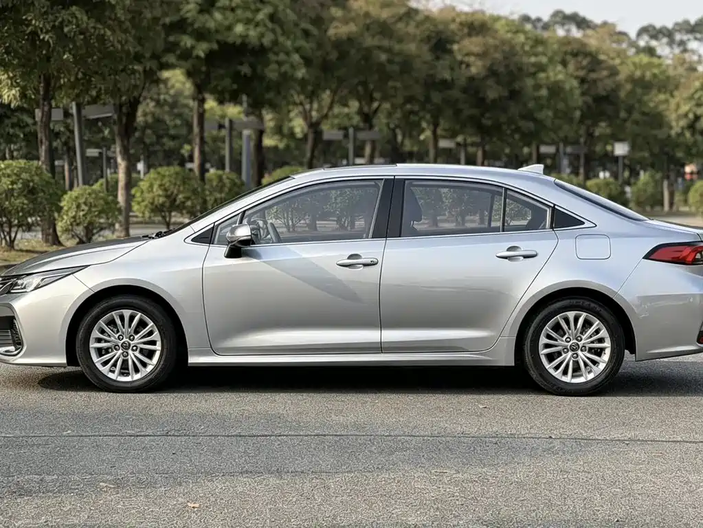Toyota Allion — фото 3